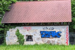 PXL_20230518_1526350452